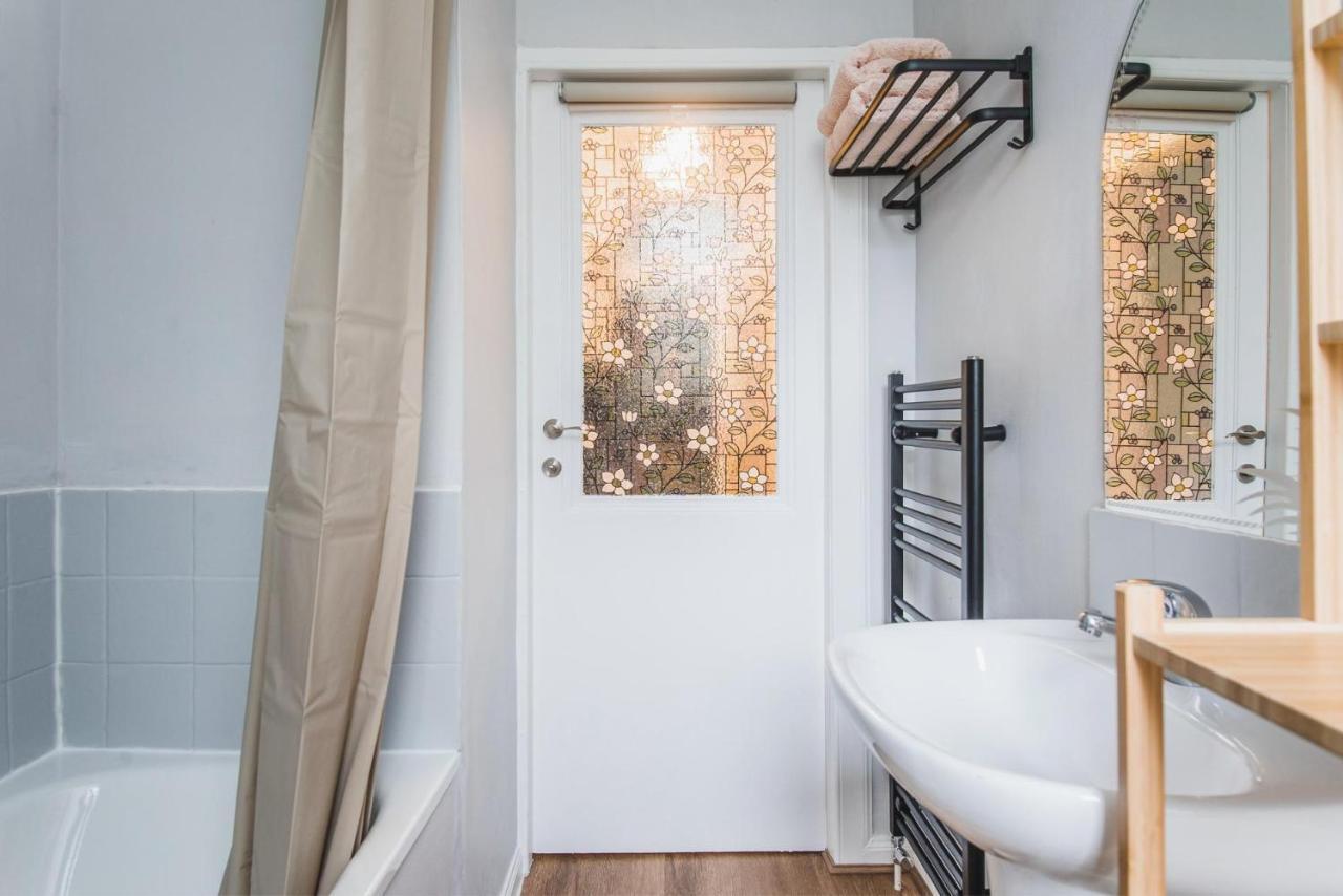 New Sleek 1Bd Edinburgh City Centre Stay Exterior foto